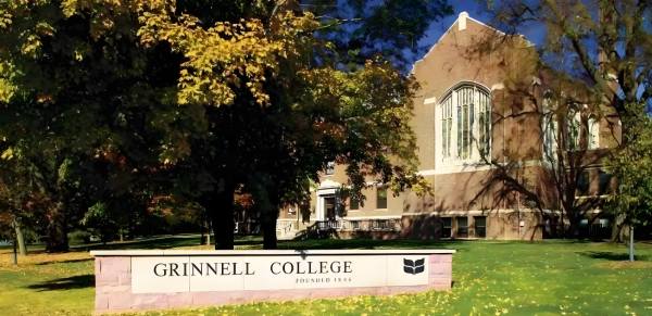 格林内尔学院（Grinnell College）成立于1846年，是一所位于爱荷华州格林内尔的私立男女同校住宿式文理学院。